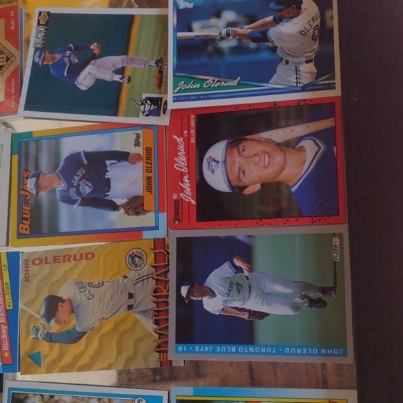 Assorted Baseball Trading Cards Collection - Picture 2 of 7